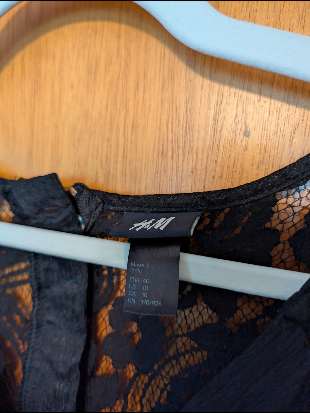H&M Black Lace V-Neck Sleeveless Skater Dress - Picture 4 of 4